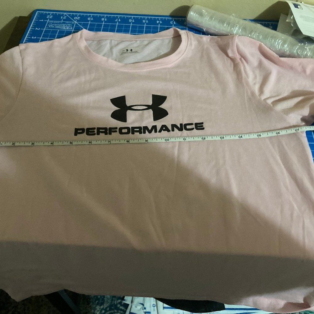 UNDER ARMOUR TOP - Picture 5 of 9